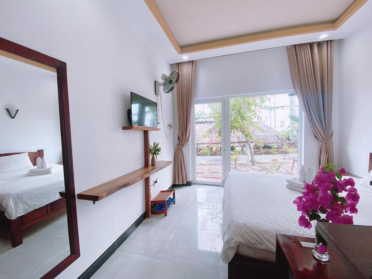 Hotel Tuong Vy Boutique Mui Ne 2*